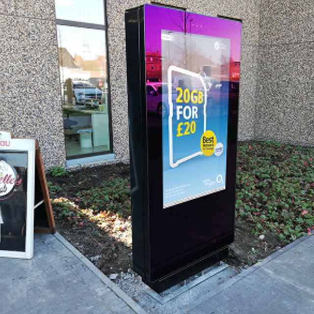Venkovní kiosek s dotykovou obrazovkou